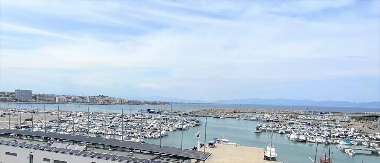 Apartaments Club Nautic L'Escala Apartment