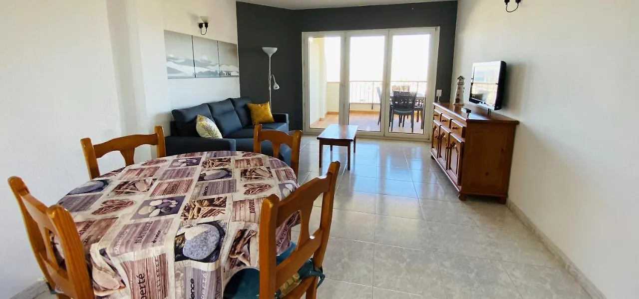 Apartaments Club Nautic L'Escala 0*,  Spain